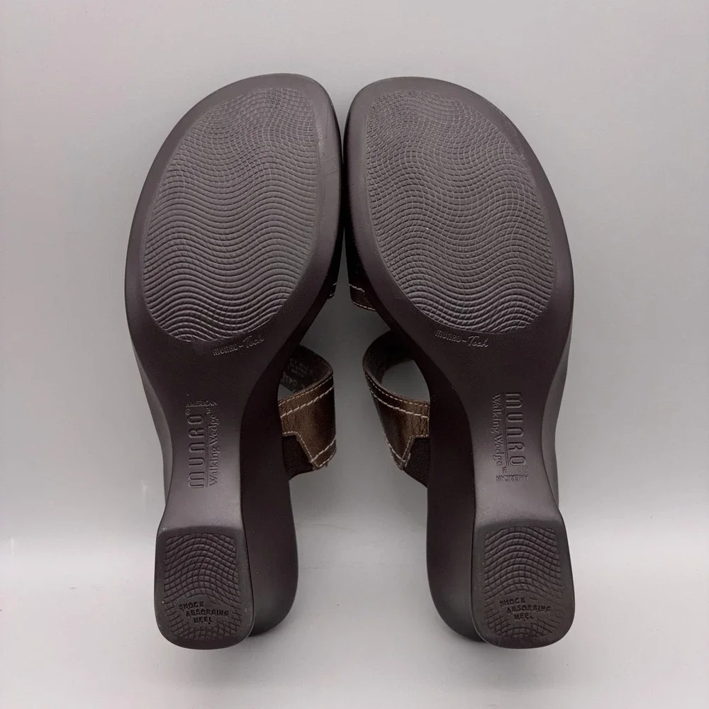 Munro American Sandals Womens Size 8.5 Walking Wedge Brown Leather Comfort Shoes